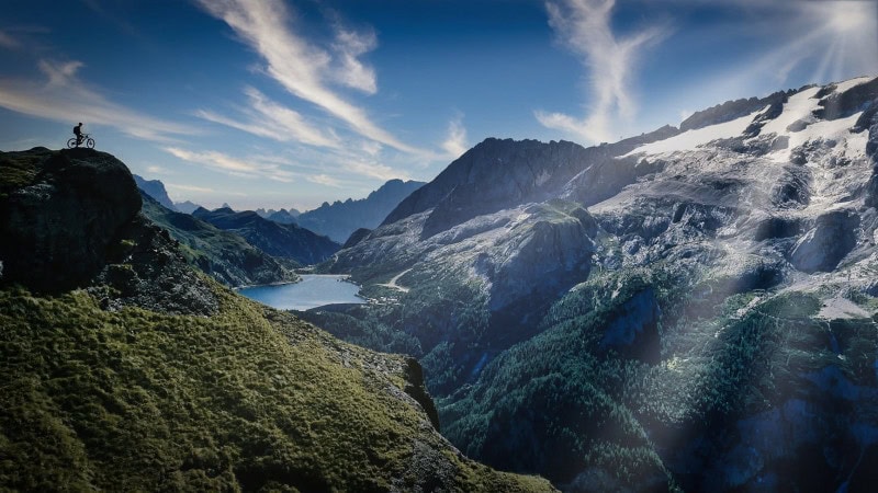 Auf feinsten Singletrails durch die Dolomiten - Bindelweg