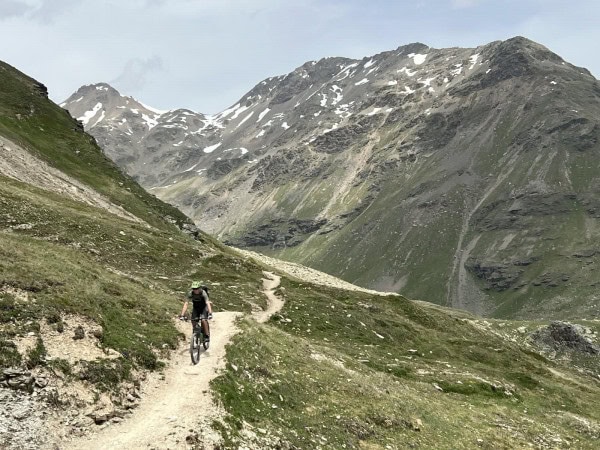 mtb-rider-livigno-2 Panorama, Trails & atemberaubende Natur: MTB Transalp zum Comer See