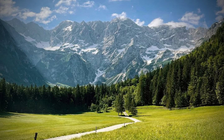 Transalp Slowenien: Mit dem MTB auf spektakulären Trails von Villach bis Triest an der Adria