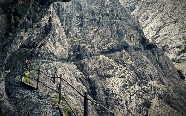 MTB Mehrtagestouren und Alpenüberquerungen durch die Uina Schlucht