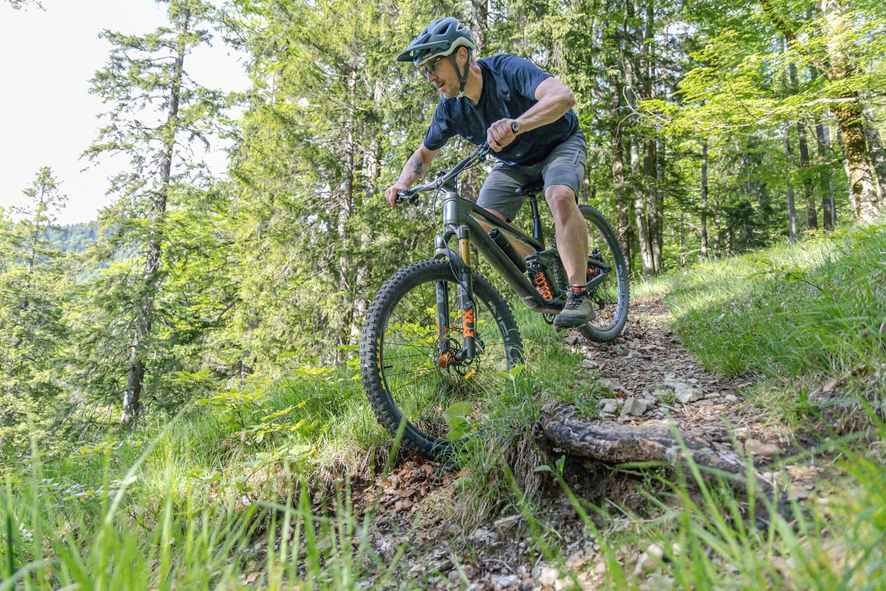 Test MTB Enduro Mountainbikes für Alpencross und Touren