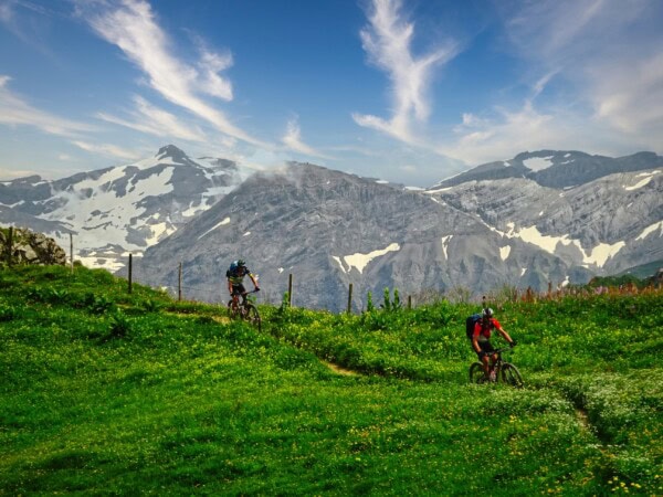Mit dem Moutainbike über den Singeltrails auf dem Westalpencross